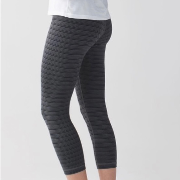 Lululemon Wunder Under crop ll - Picture 8 of 10